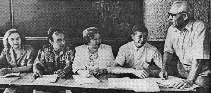 1998 07 23 kazhdyj abiturient nadeetsya1