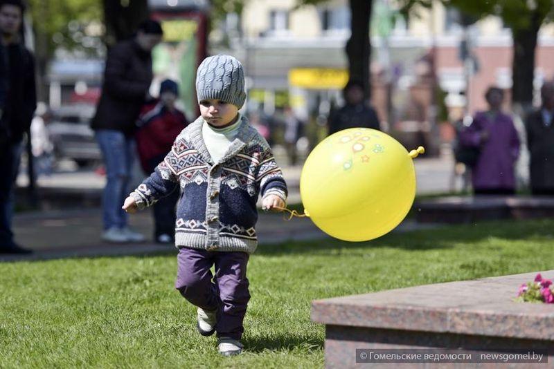 2016 04 29 vozle leninki zarabotal fontan6