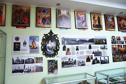 2014 05 28 v 71 j gimnazii otkrylsya muzej04