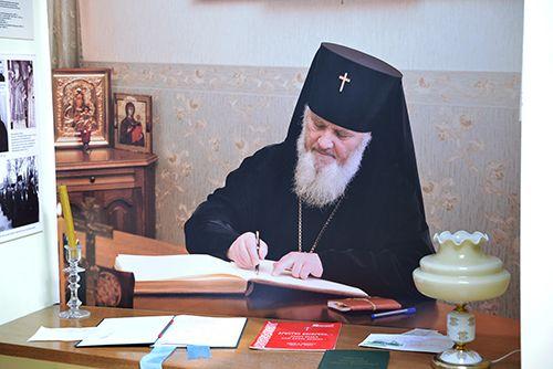 2014 05 28 v 71 j gimnazii otkrylsya muzej13