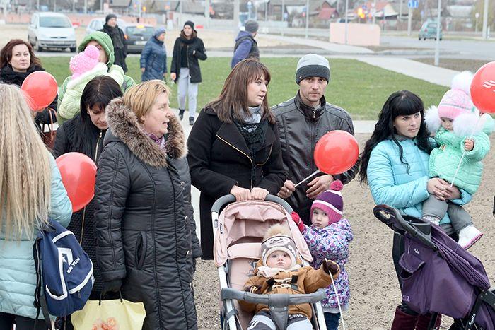 v shvedskoj gorke otkrylsya torgovo12